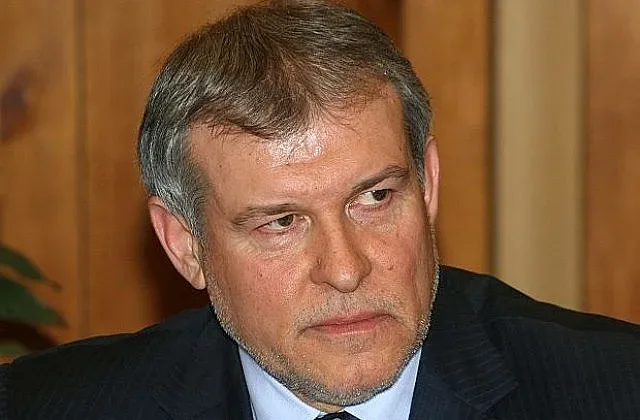 И СДС скочи срещу третия пол в училищата