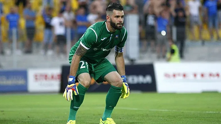 Двама напуснаха Левски