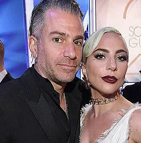 Лейди Гага и Крисчън Карино се разделиха