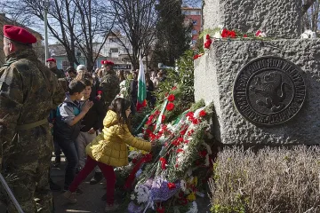 Старозагорци се поклониха пред паметта на Апостола