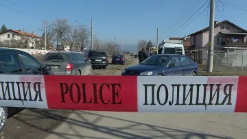 Георги увил близките си в одеяла и килим