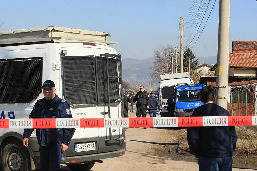 Убиецът от Нови Искър опитал да „почисти“