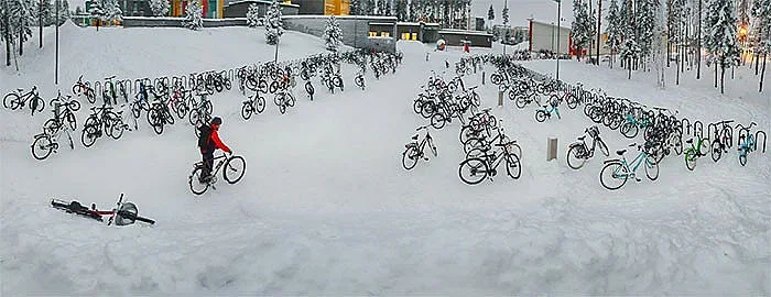 С велосипед на училище при -17 ° във Финландия