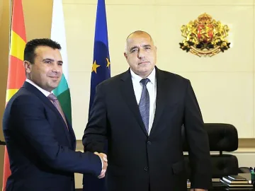 Заев сподели наградата от Мюнхен с Борисов