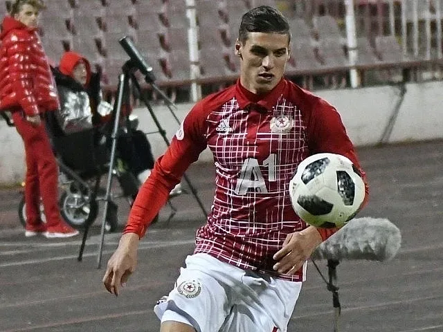 Каляри с Десподов с победа в Италия