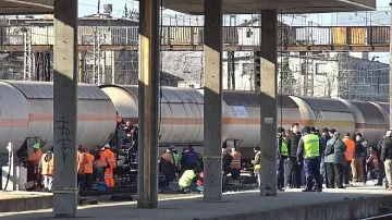 Цацаров разпореди разследване за дерайлиралия влак