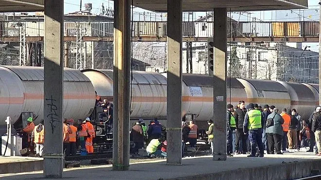 Цацаров разпореди разследване за дерайлиралия влак