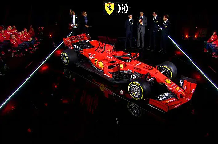 Юбилейното Ферари е готово за битка (ВИДЕО)