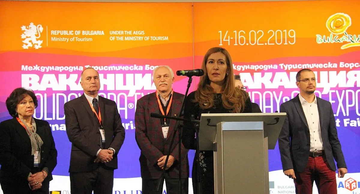 Ангелкова откри изложението Ваканция и СПА Експо