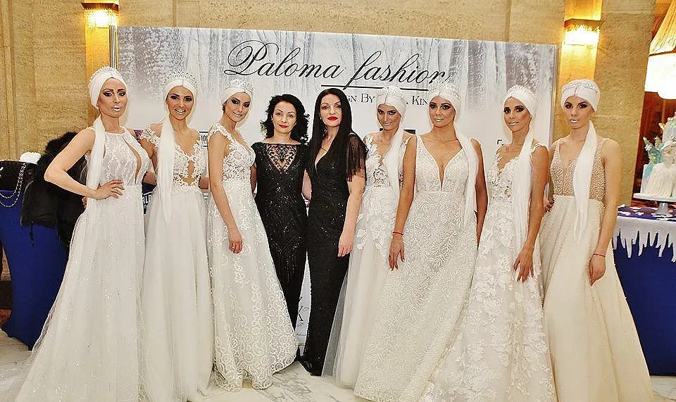 Куп известни модели дефилираха като ледени кралици