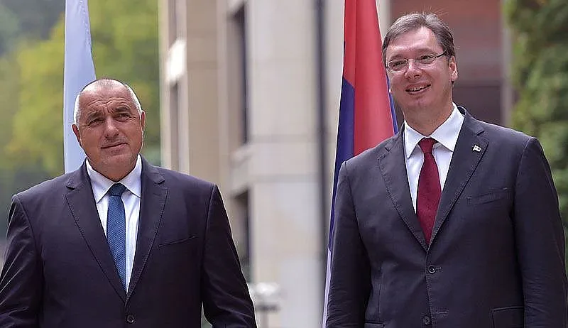 Борисов с орден от Вучич