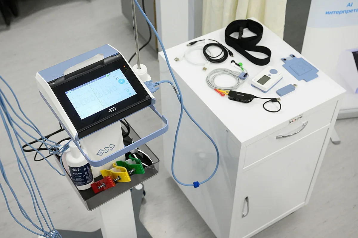 Пловдивска болница получи като дарение кардио апаратура с изкуствен интелект