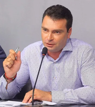 Калоян Паргов с доклад за паметник на Сергей Антонов