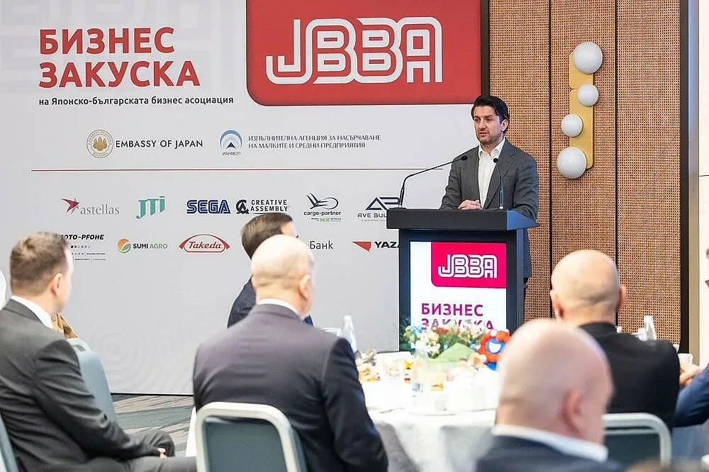 Министърът на туризма представя разказ за България в Япония