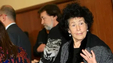 Майката на Банев разкри политическа акция, за която синът ѝ плащал