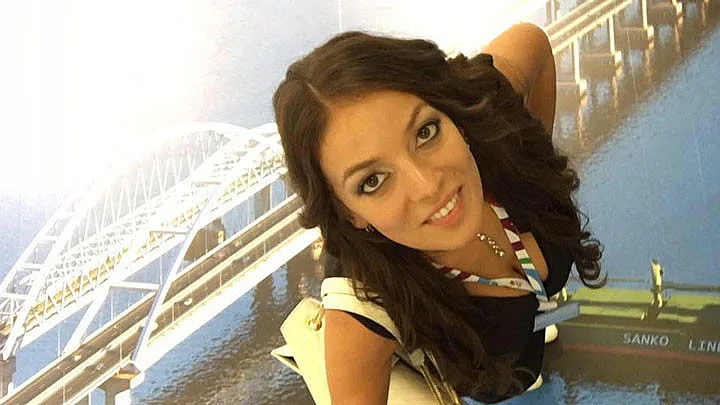 Руска красавица поема туризма