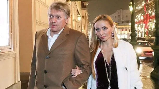 Разследване срещу говорителя на Путин и жена му