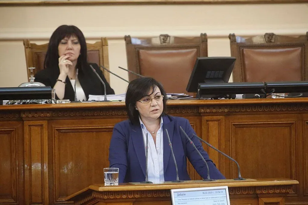 Нинова пита Борисов: Кога ще съдите себе си?