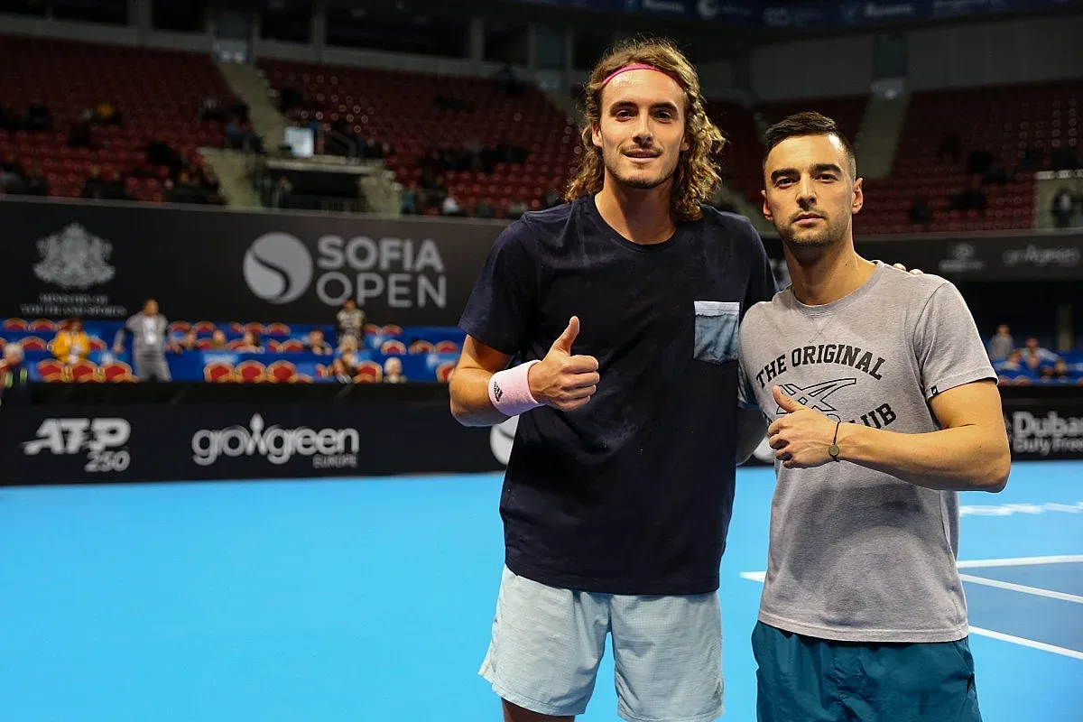 Циципас вече е в София