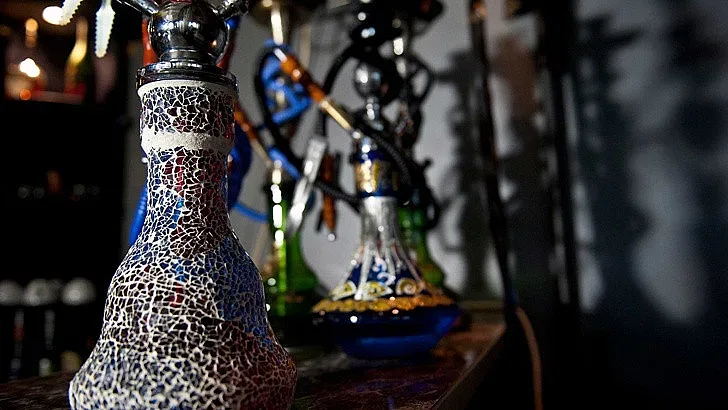 Забраняват наргилето на закрито