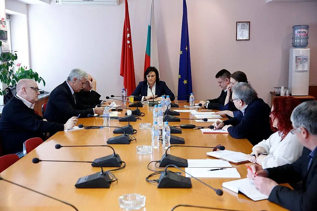 Социалистите обсъждат предизборната си програма