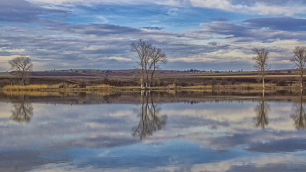 Новата седмица започва с високи температури