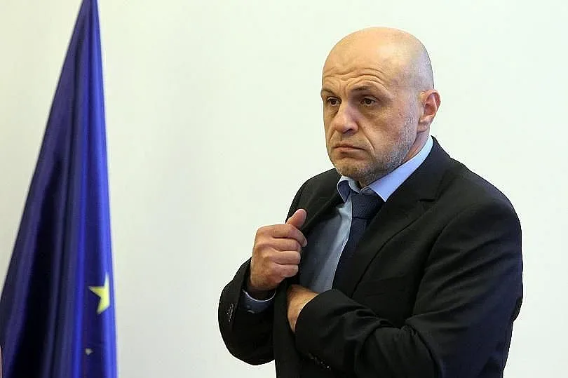 Дончев нареди проверка на проекта за Ларгото