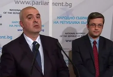 ГЕРБ твърдо зад Банов