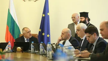 За заплатите на свещениците: МС отпусна 5 млн. лв.