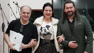 Найден Тодоров дирижира световни звезди в Прага