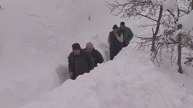 Шести ден учените от обсерваторията в Рожен са без ток