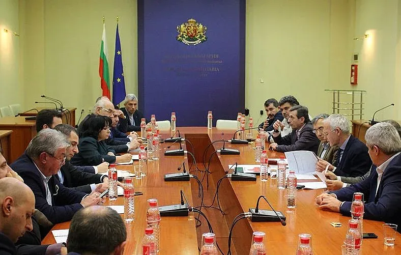 Обсъждат дисциплината на енергийната борса