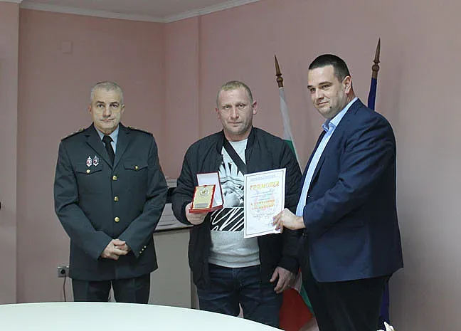 Доброволец от Черноочене отличен в „Пожарникар на годината-2018“