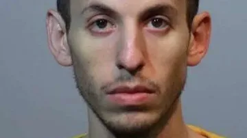 Американец уби семейството си и изпрати парите им на българка