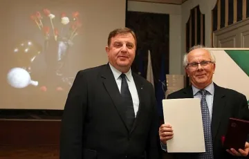 Каракачанов: Авиацията ще лети на най-добрия боен самолет