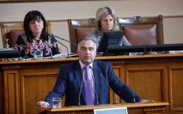 Кутев: Радев е най-работещият президент