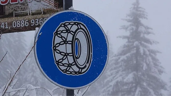 Пети ден военни помагат за разчистване на пътищата в Смолян