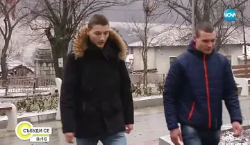 Младежи спасили възрастна жена от жестокия студ