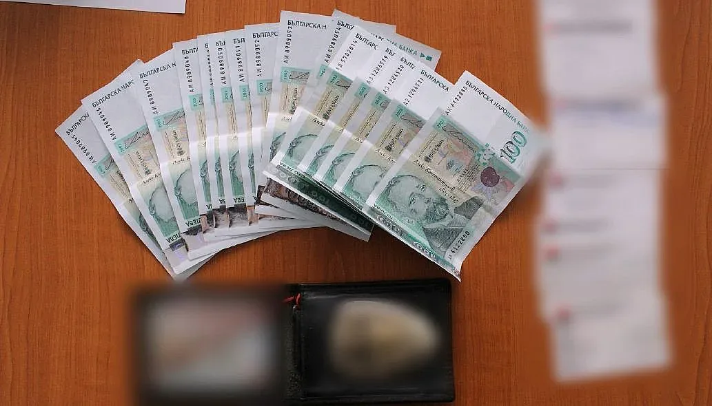 Корумпираните полицаи от 4 РУ остават в ареста