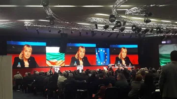 БСП тръгна на Троянска война за Елена (ОБЗОР)