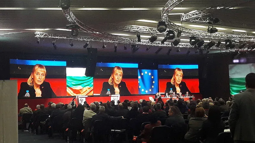 БСП тръгна на Троянска война за Елена (ОБЗОР)