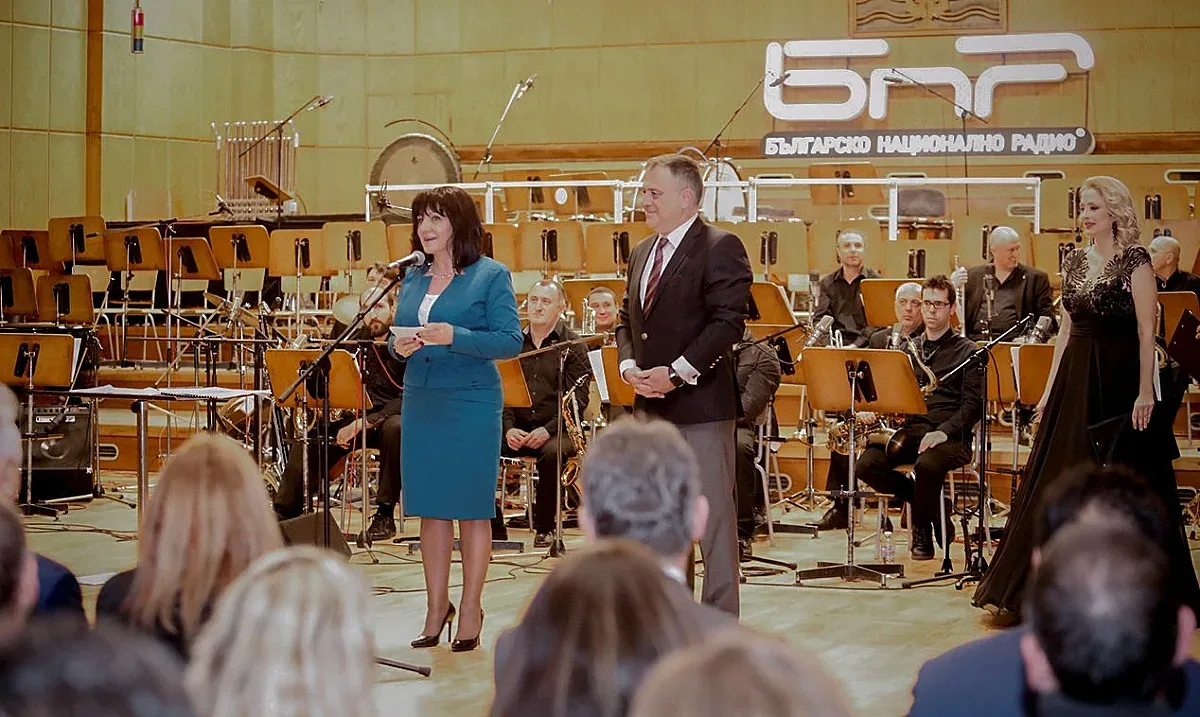 Караянчева уважи рождения ден на БНР