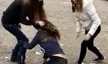 17-годишна в болница след агресия от непълнолетни