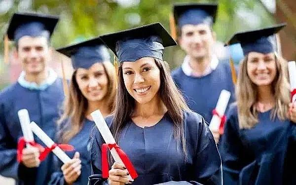 Обрат в университетите! Падат големи такси