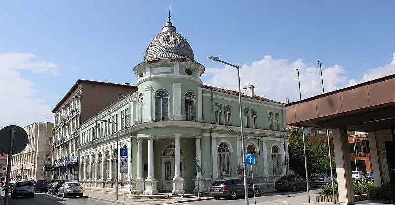 Милионер превърна в битак Военния клуб на Разград