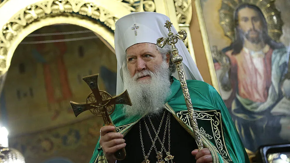 Неофит: Още се работи по името на Македония