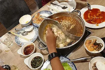 Ресторант в Дубай глобява за неизядена храна