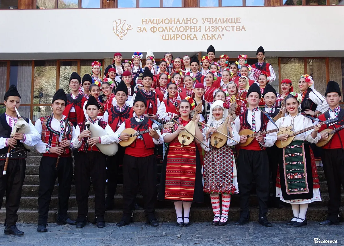 Кампания на "Райфайзенбанк" подкрепя застрашен от изчезване фолклор