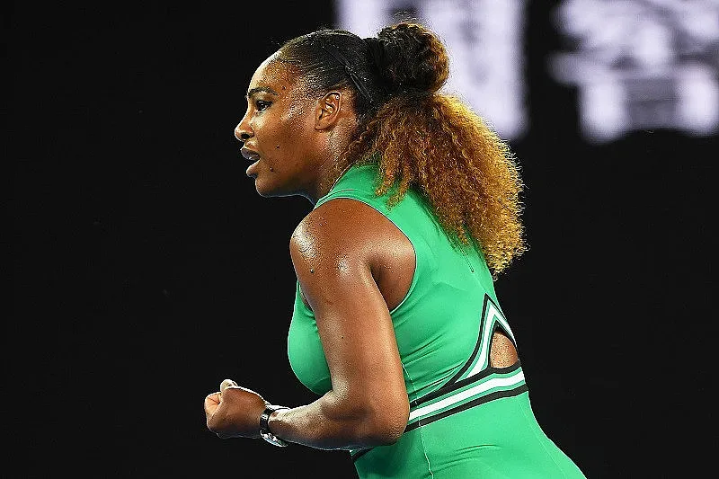 Серина смаза красавицата Бушар (ВИДЕО)