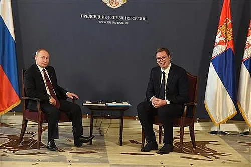 В Белград посрещнаха Путин "като Бог"